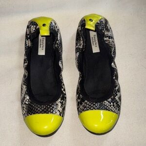 Simply Vera Vera Wang Snake Print Flats - Neon Yellow and Black